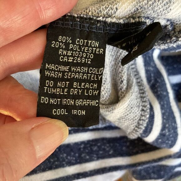 Obey Crewneck Long Sleeve Nautical Sweatshirt Size Small - Picture 7 of 9